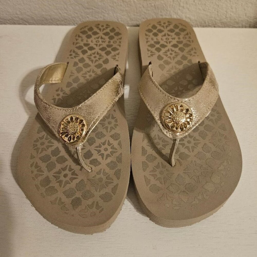Women's Yellow Box Flip Flop Macai Taupe Size 10M